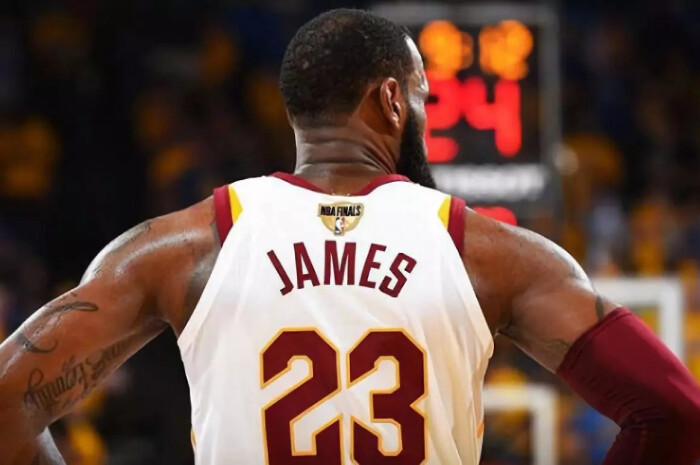 nba/勒布朗·詹姆斯/lebron james/克利夫兰骑士