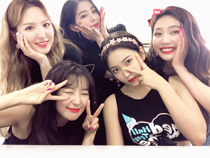 redvelvetwendy恋爱,redvelvetwendy redvelvet 裴柱现irene 姜涩琪seulgi 孙胜完wendy 朴秀荣joy 金艺琳