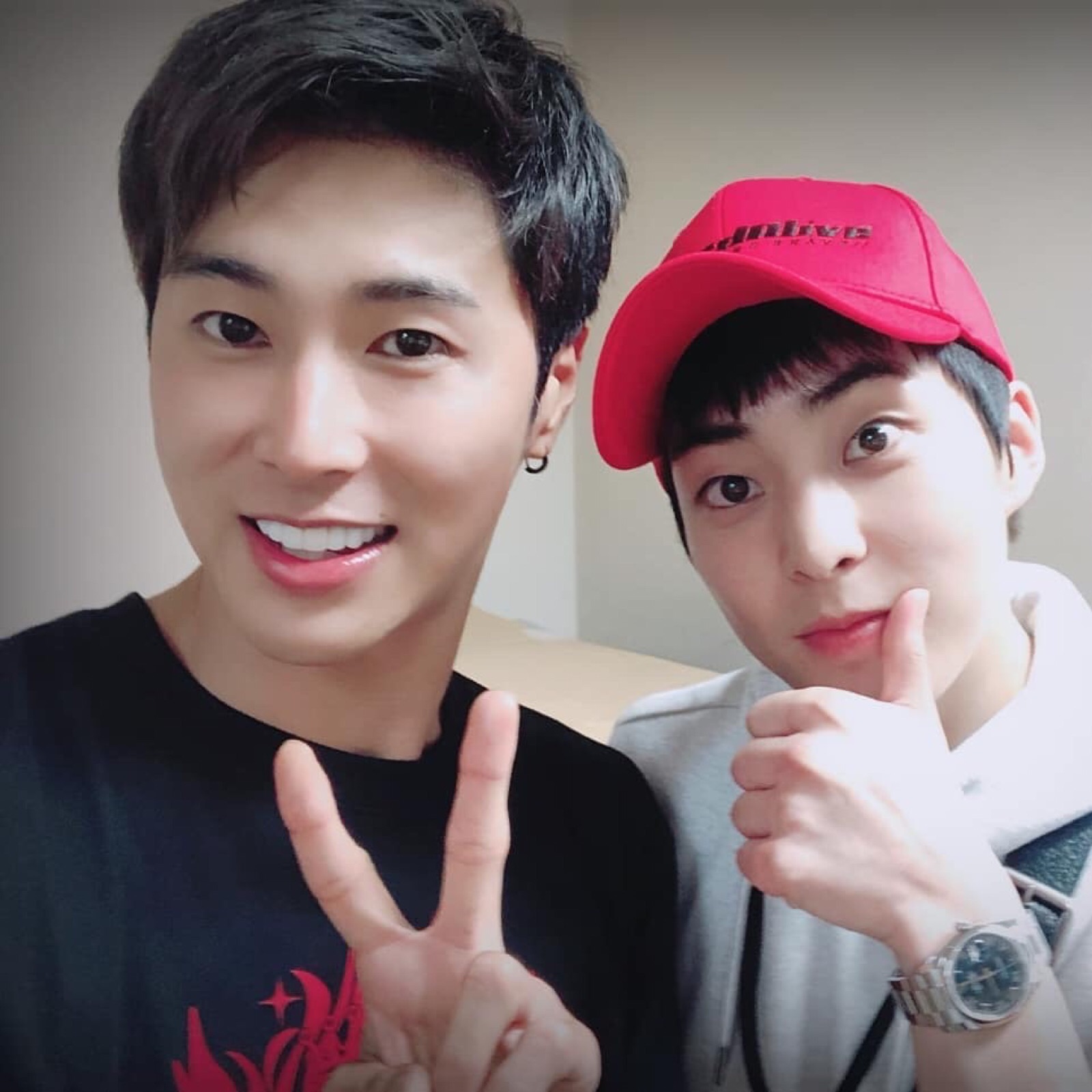朴灿烈chanyeol 张艺兴lay 吴世勋sehun 金钟仁kai 都璟秀d