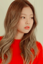 金智妮jennie.抱图点赞喜欢收藏.