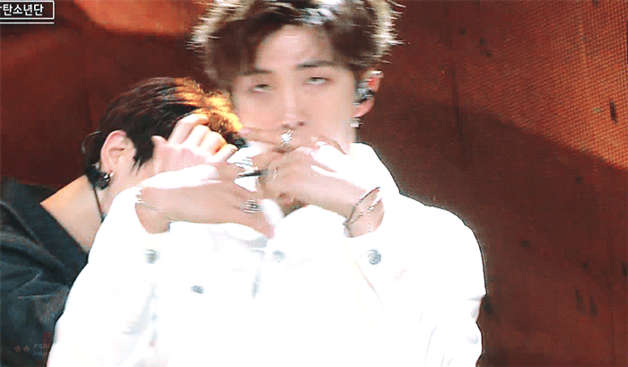 rm 金南俊 bts 防弹少年团《fake love》里南俊part"微笑吧!