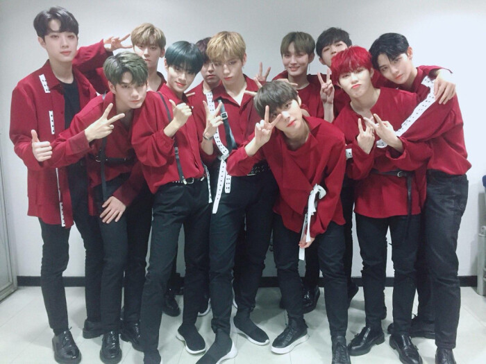 wannaone (小狼&云哥哥也很甜)