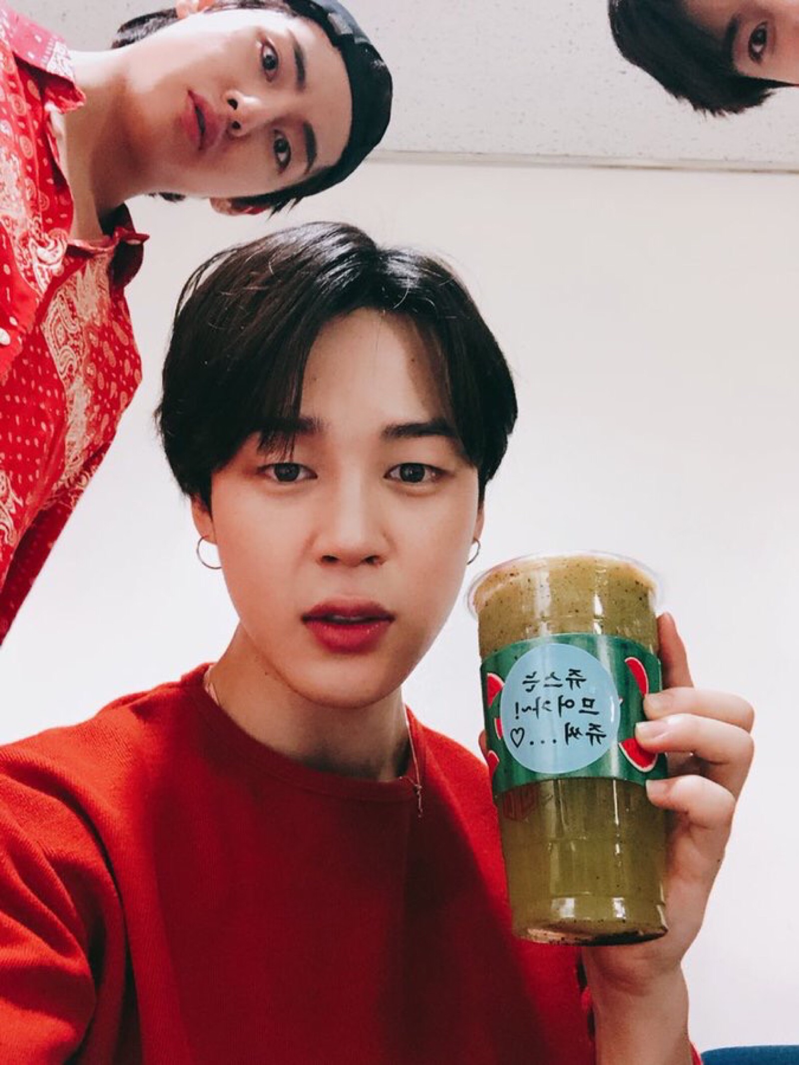 防弹少年团 忙内line