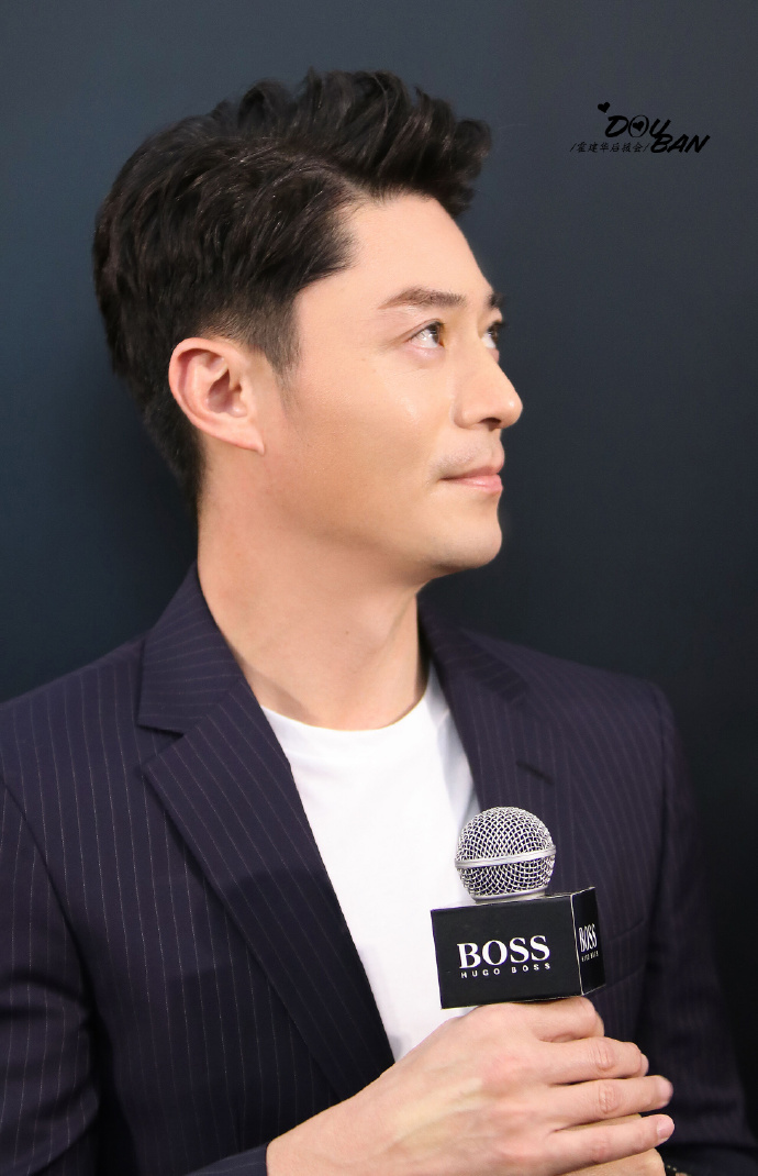 沈阳boss高清图」"一眼见你~万物不及" 霍建华 @华杰工作室 @连俊杰jj