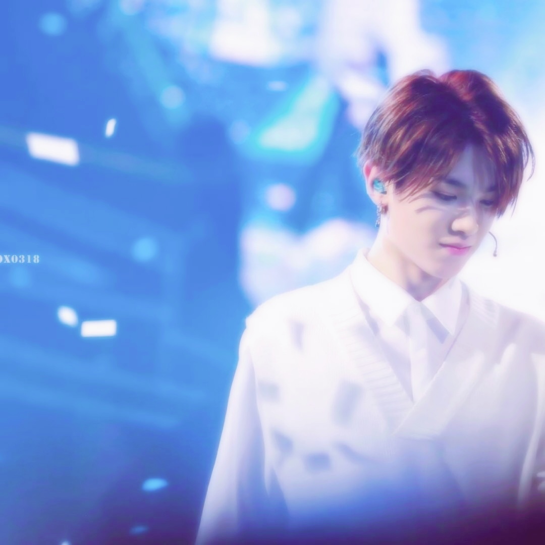 justin黄明昊