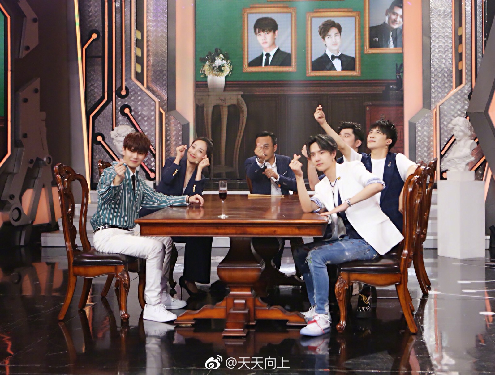天天向上#【比心召唤】#天天向上十周年