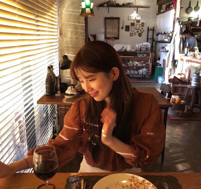 裴秀智 ins 头像