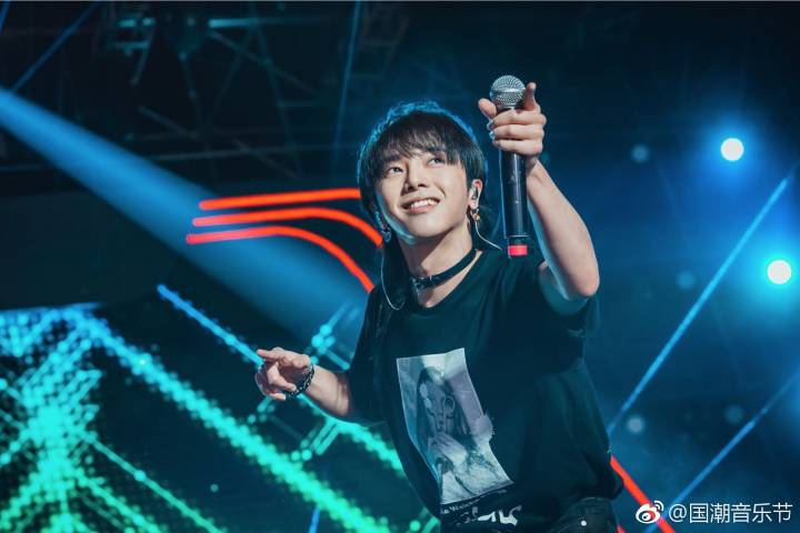 华晨宇 南京国潮音乐节 180617