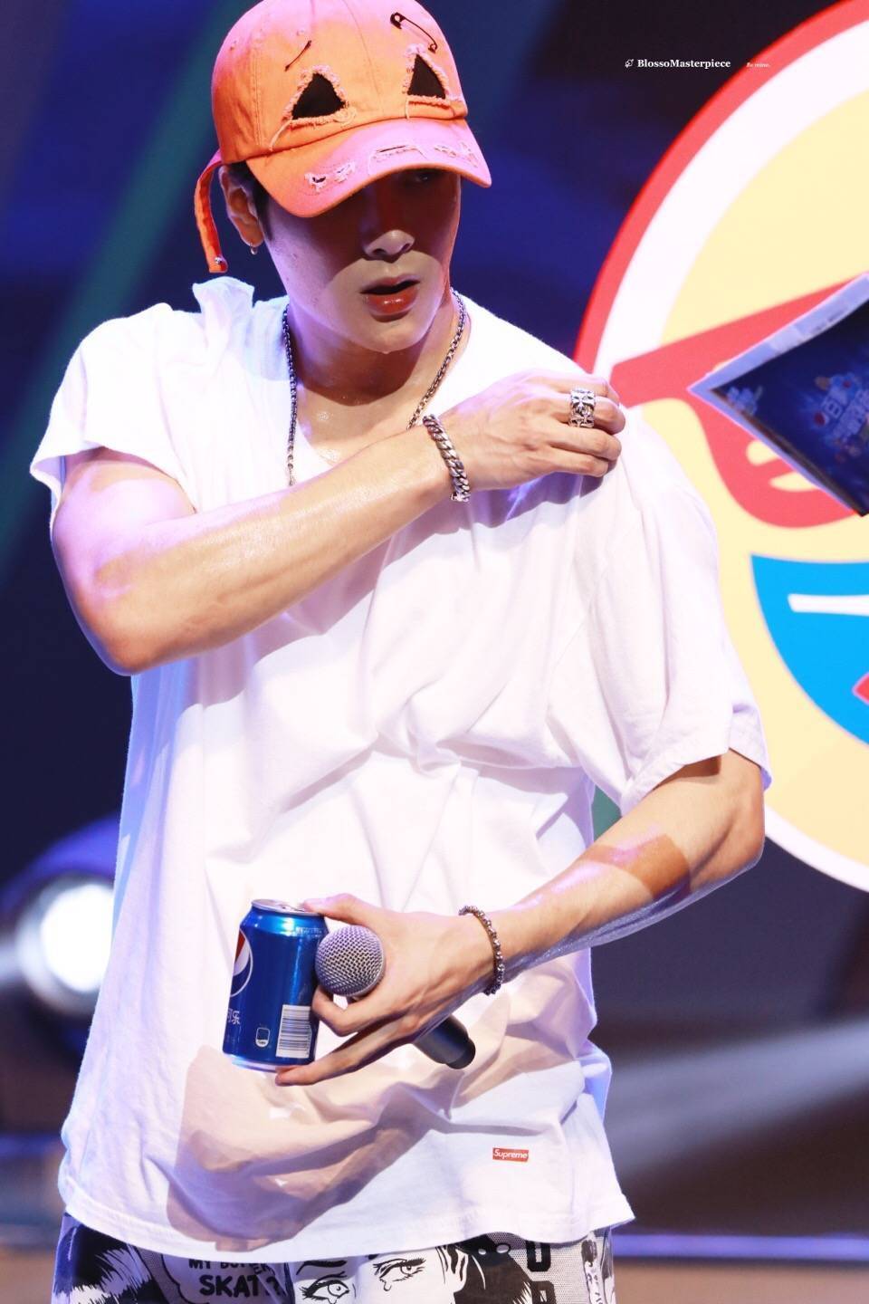 generation2 王嘉尔 jackson 手臂线条超级苏