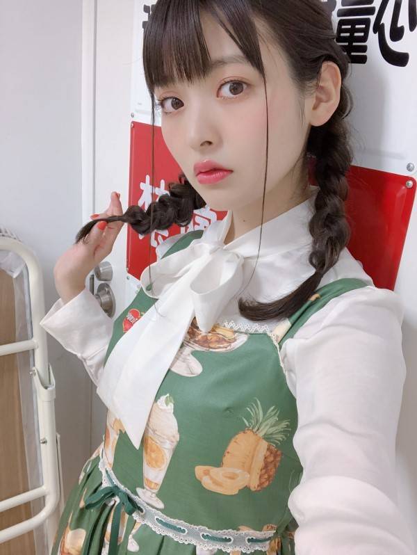 上坂堇 