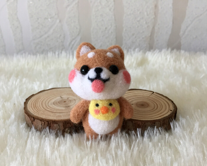 羊毛毡柴犬