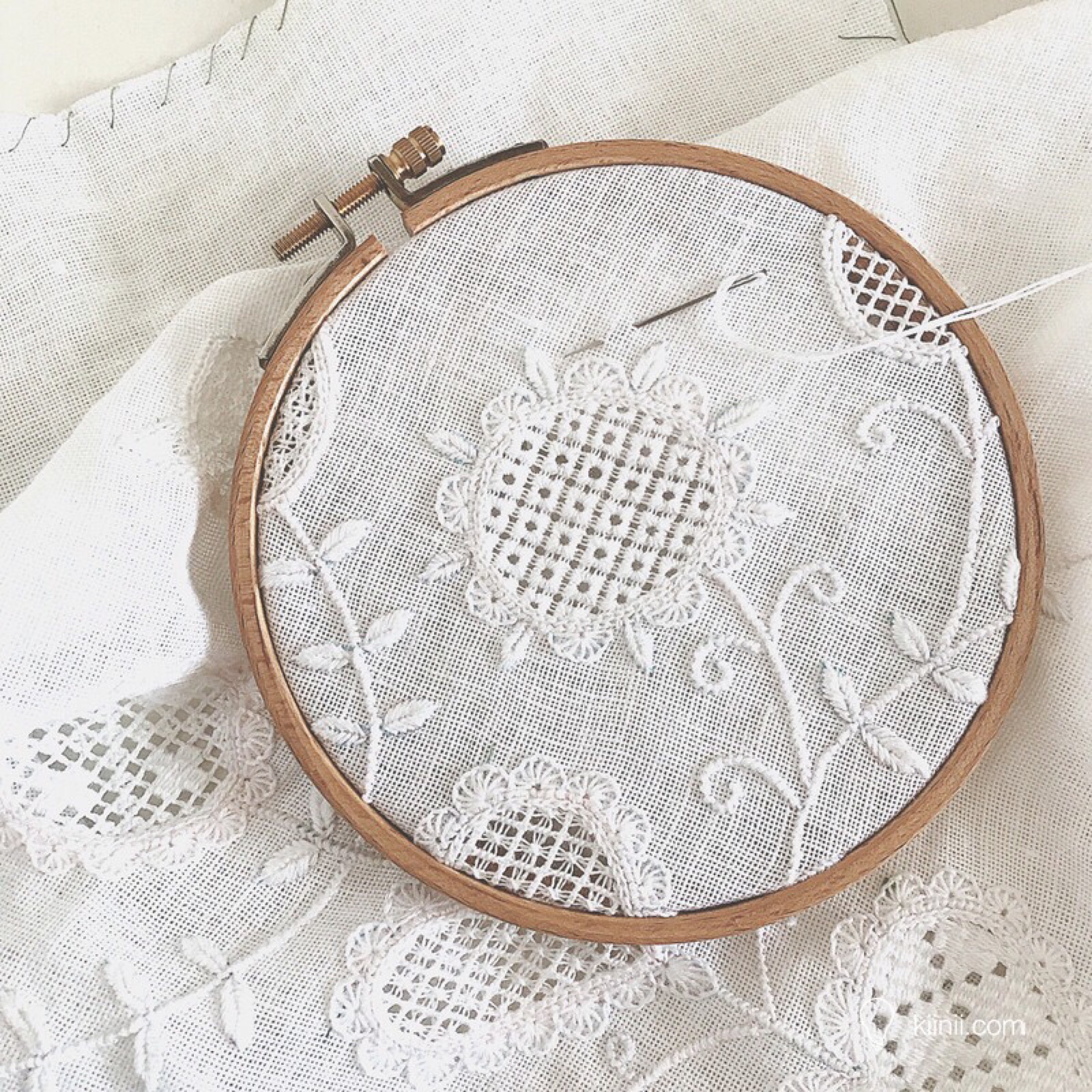 白线刺绣