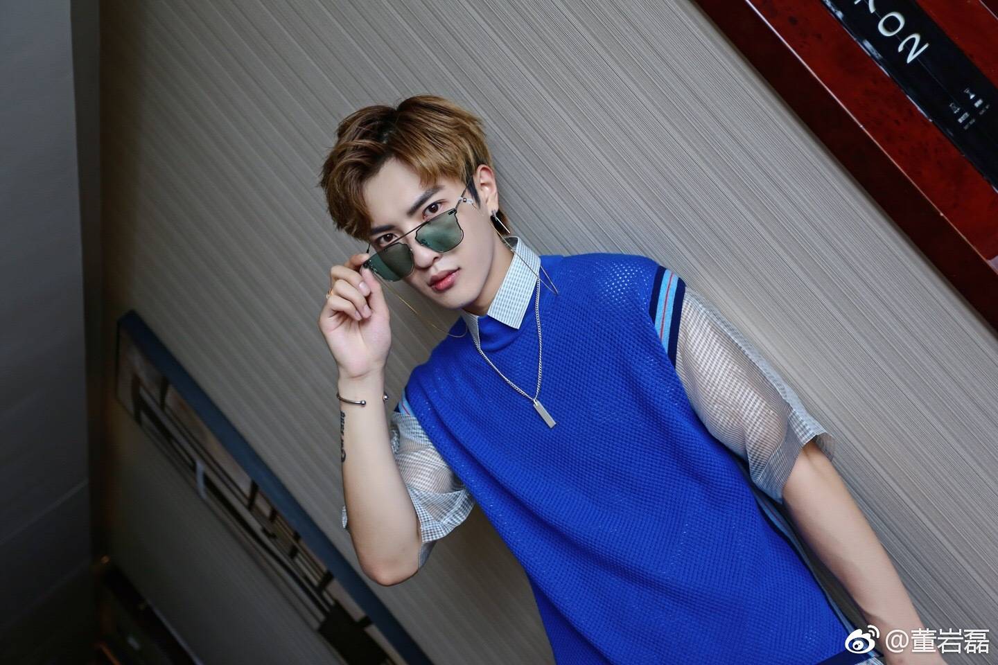 就磊子耍帅罢辽