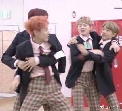 nct表情包 cr.logo