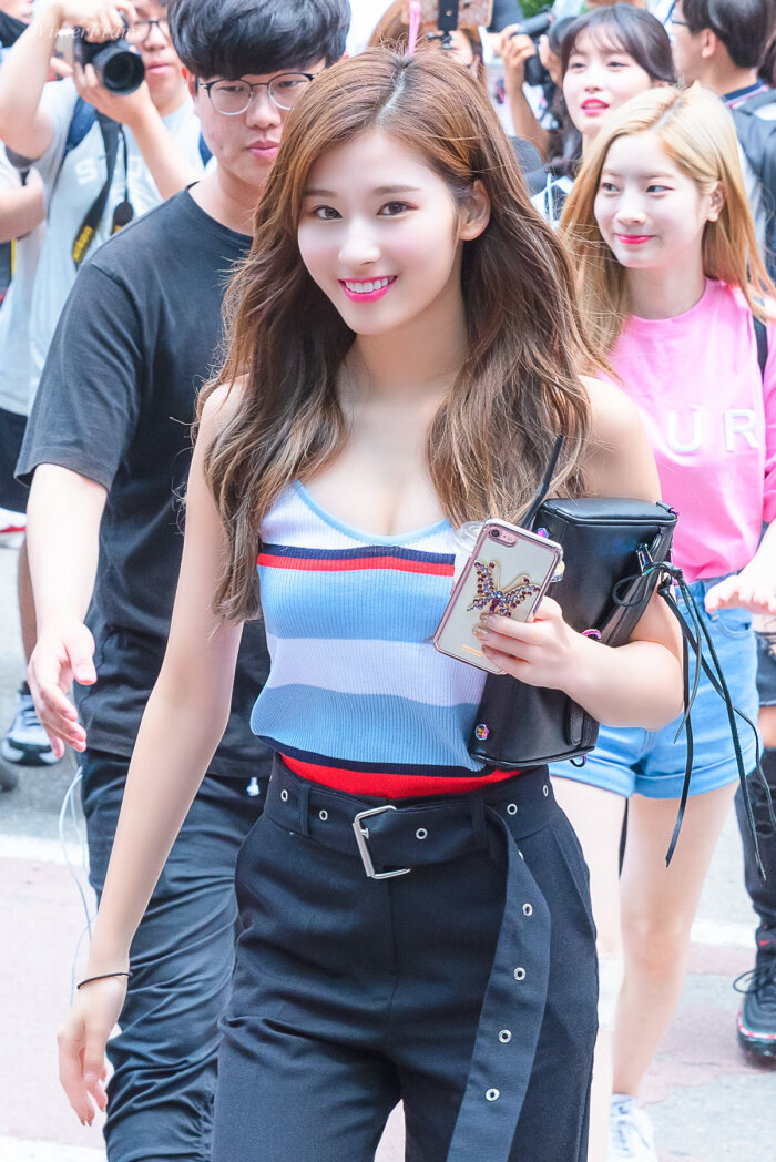 twice凑崎纱夏sana
