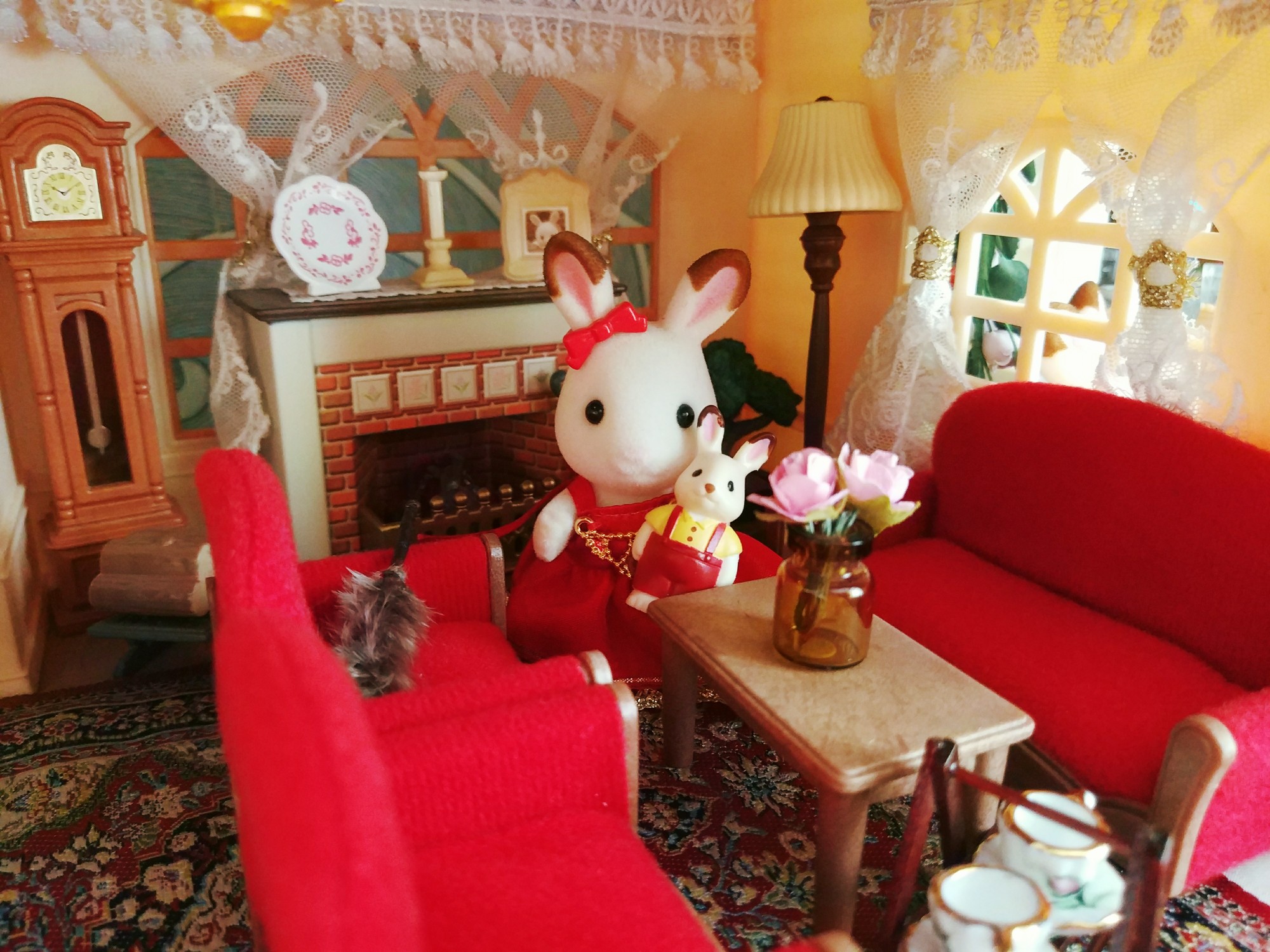 森林家族客厅兔子一家,红沙发