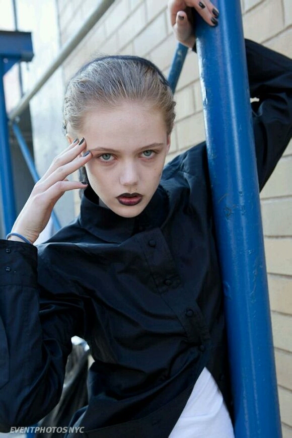 弗丽达·古斯塔夫松(frida gustavsson)