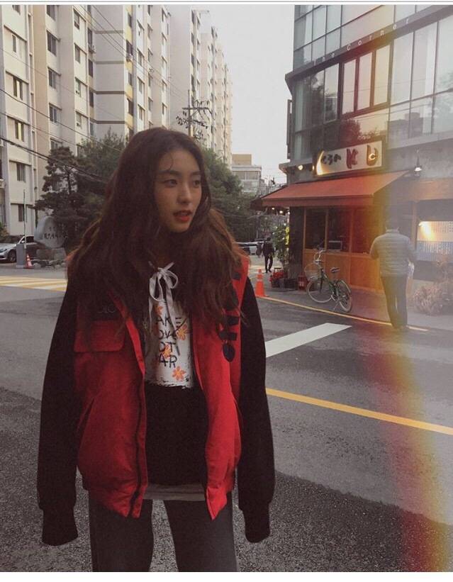 尹宝拉 