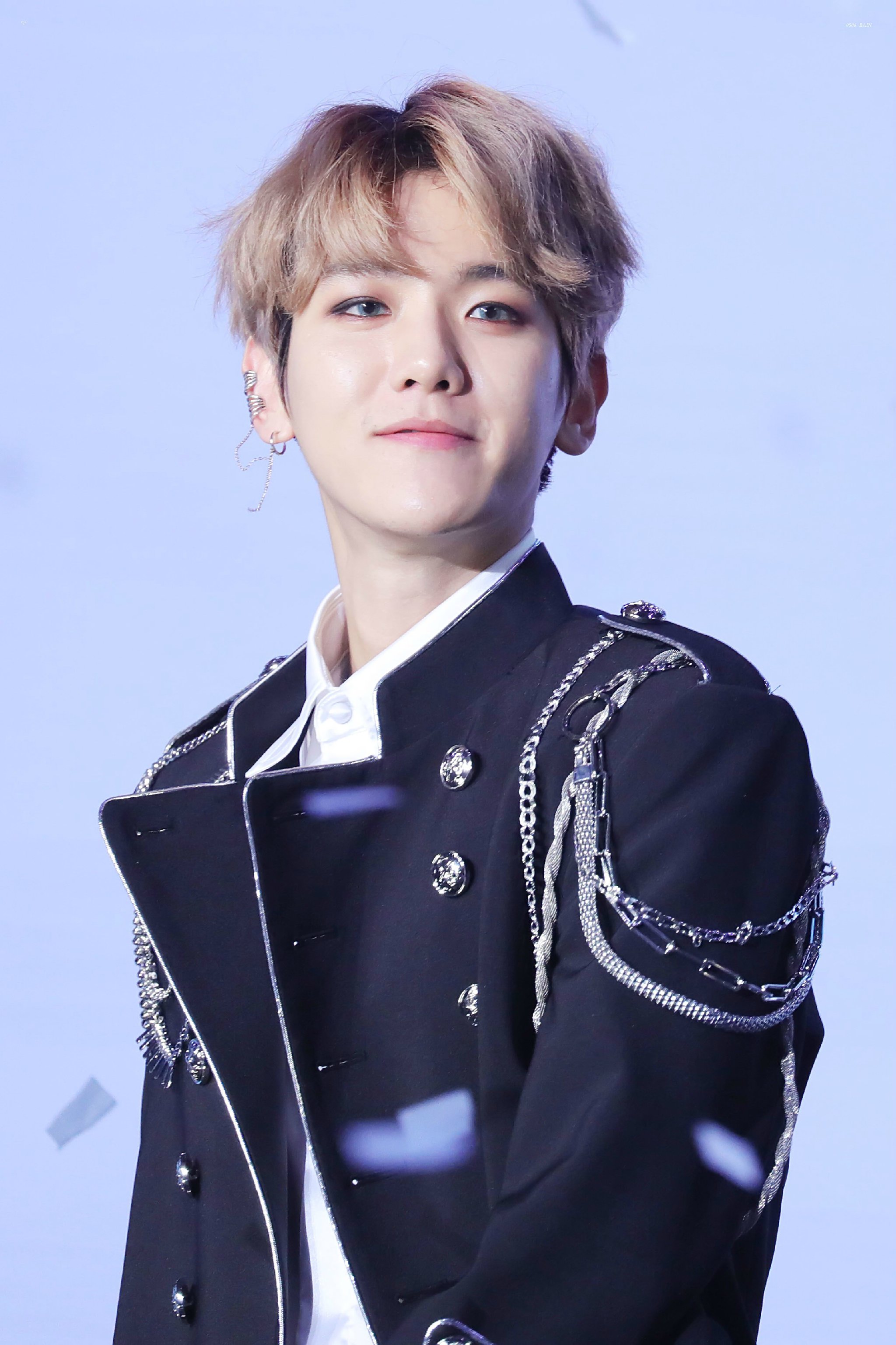 exo 全世界最好的 啵啵虎 边伯贤 baekhyun 