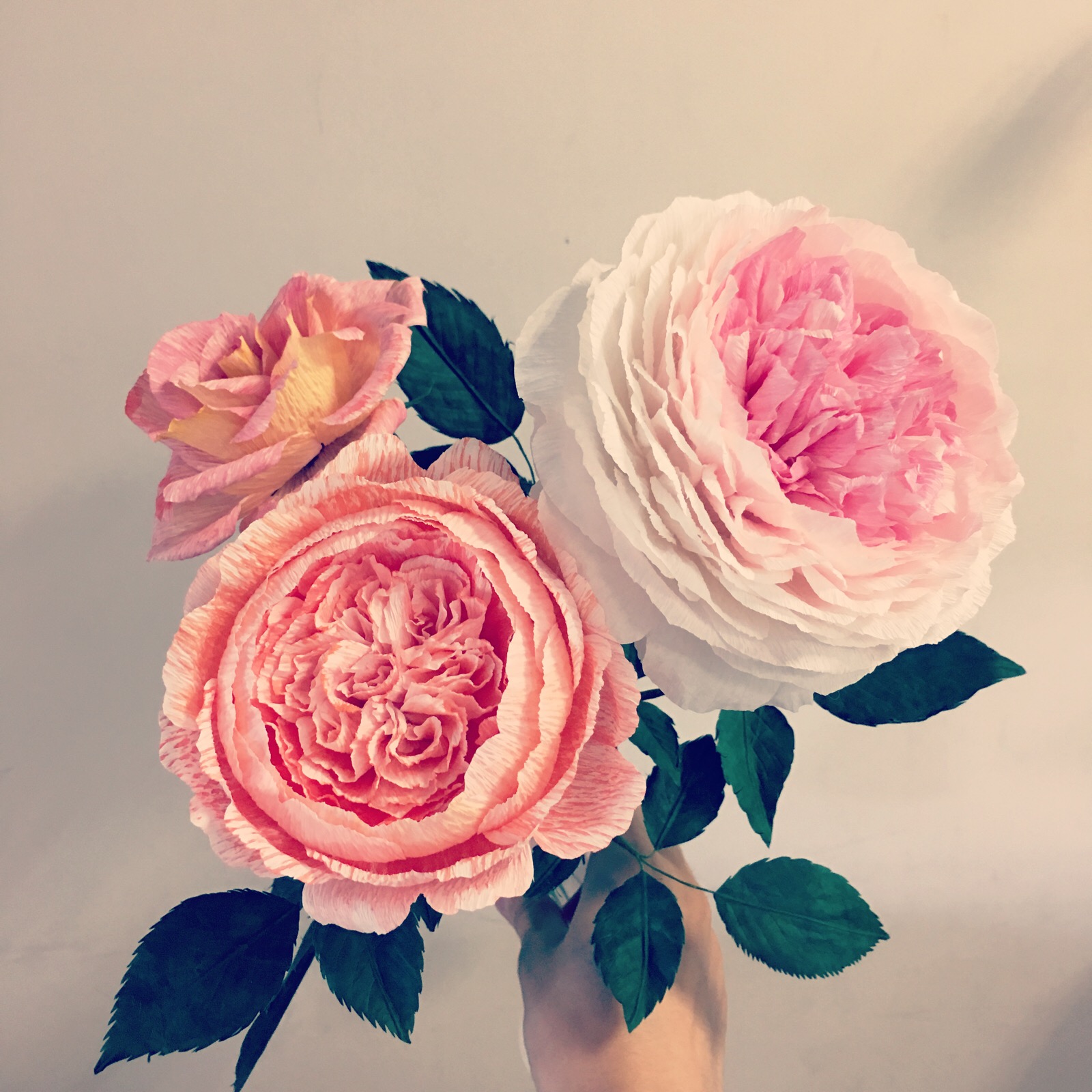 做一大束皱纹纸花