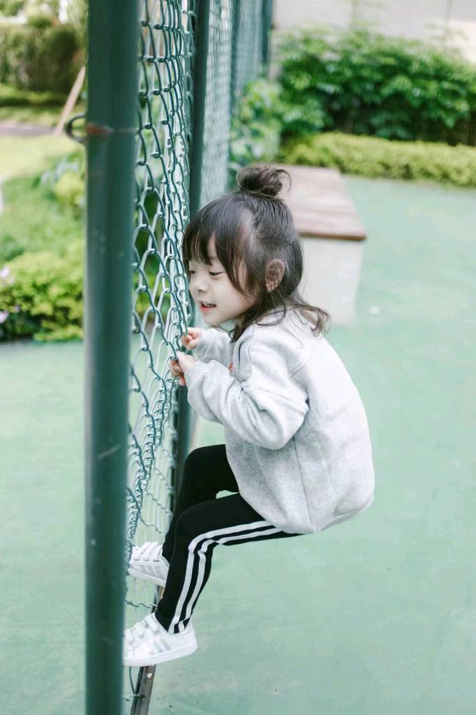 手机壁纸 | 哈琳