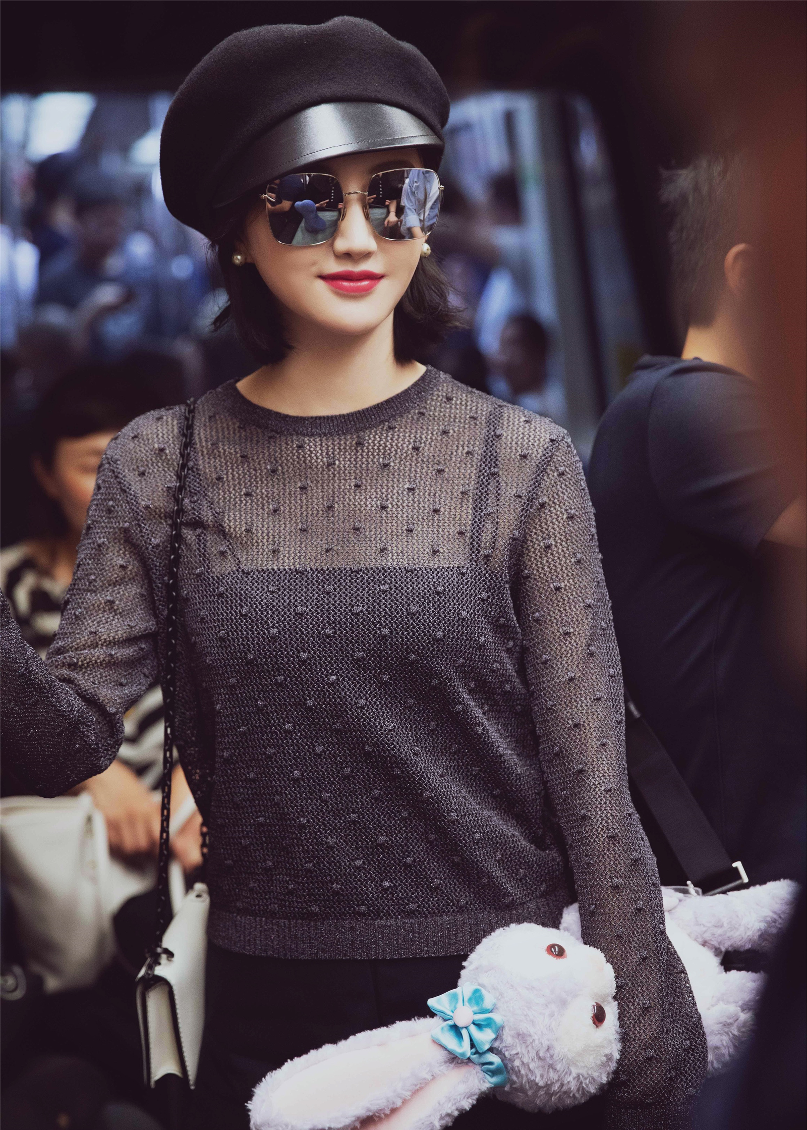 2018dior七月机场街拍:景甜(英伦风格的大甜甜很美o.o)