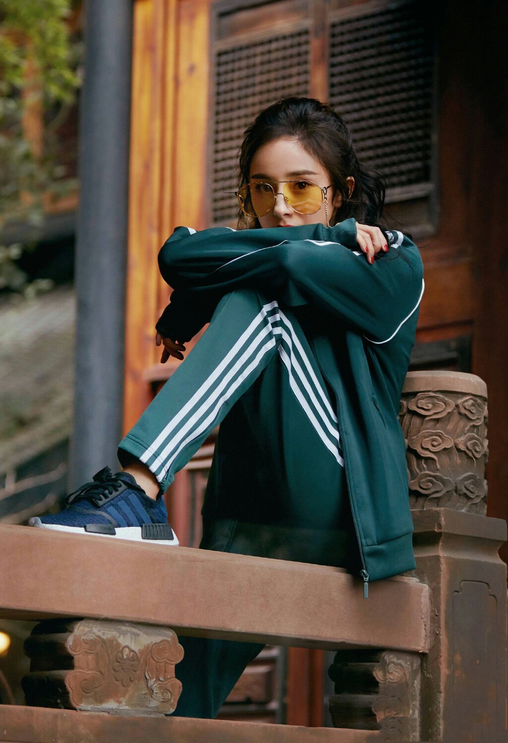 杨幂2018美图写真高清无水印壁纸 杂志封面 时尚穿搭摄影 adidas运动