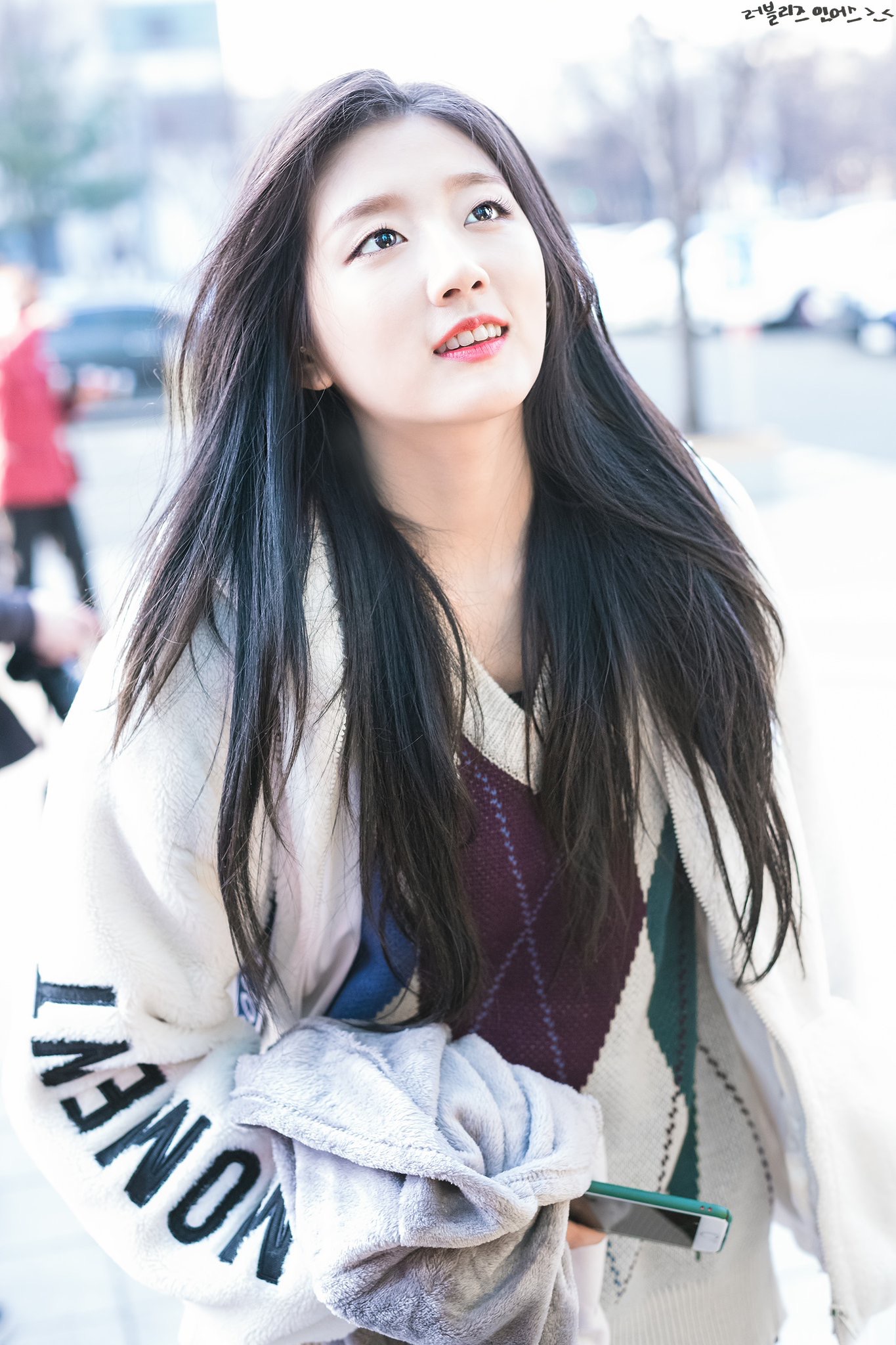 lovelyz 郑艺仁