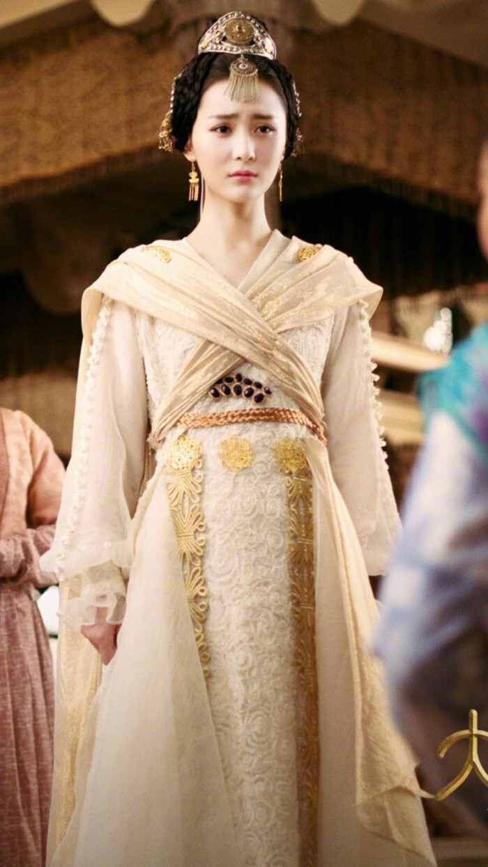张维娜时尚婚纱图片
