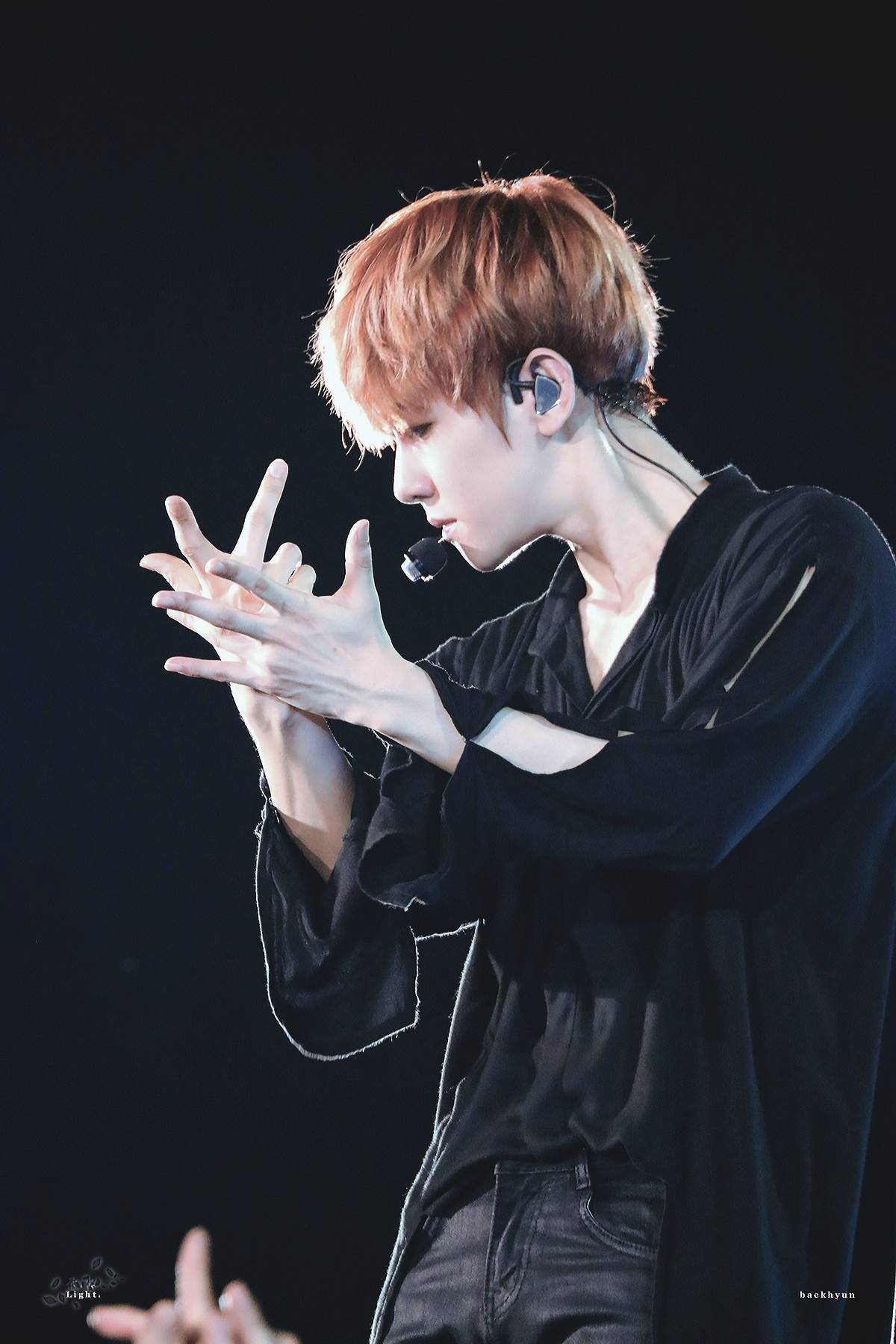 边伯贤#baekhyun 170318 exo三巡马来西亚演唱会 壁纸 背景 高清