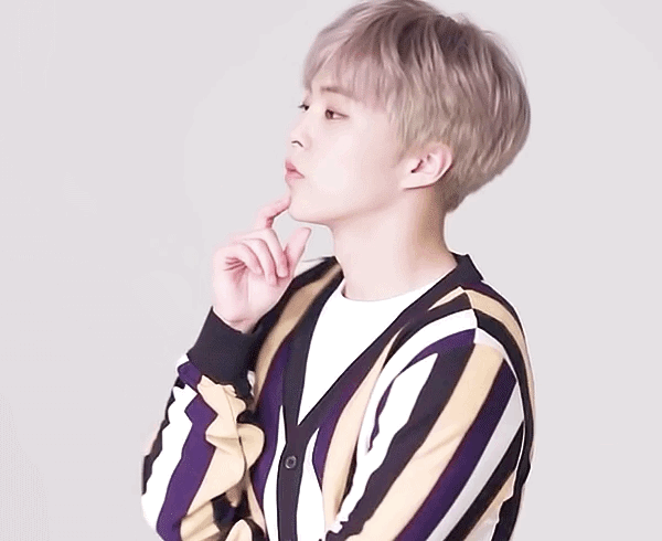 金珉锡 xiumin