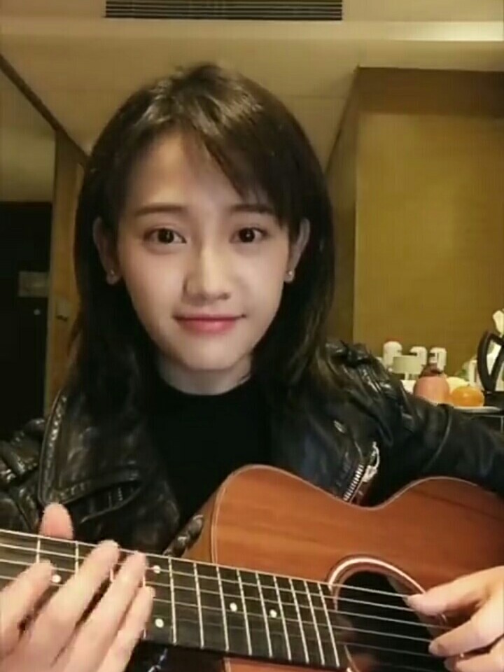 郑湫泓 