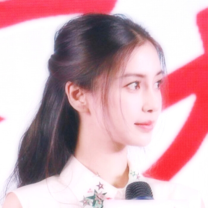 angelababy头像侧颜,angelababy头像 杨颖(angelababy)/爱豆头像/拿图扣1/自截滤/感谢收藏