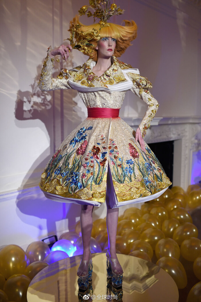 guopei#心灵花园系列,作为中国第一代服装设计师,郭培通过生活采集