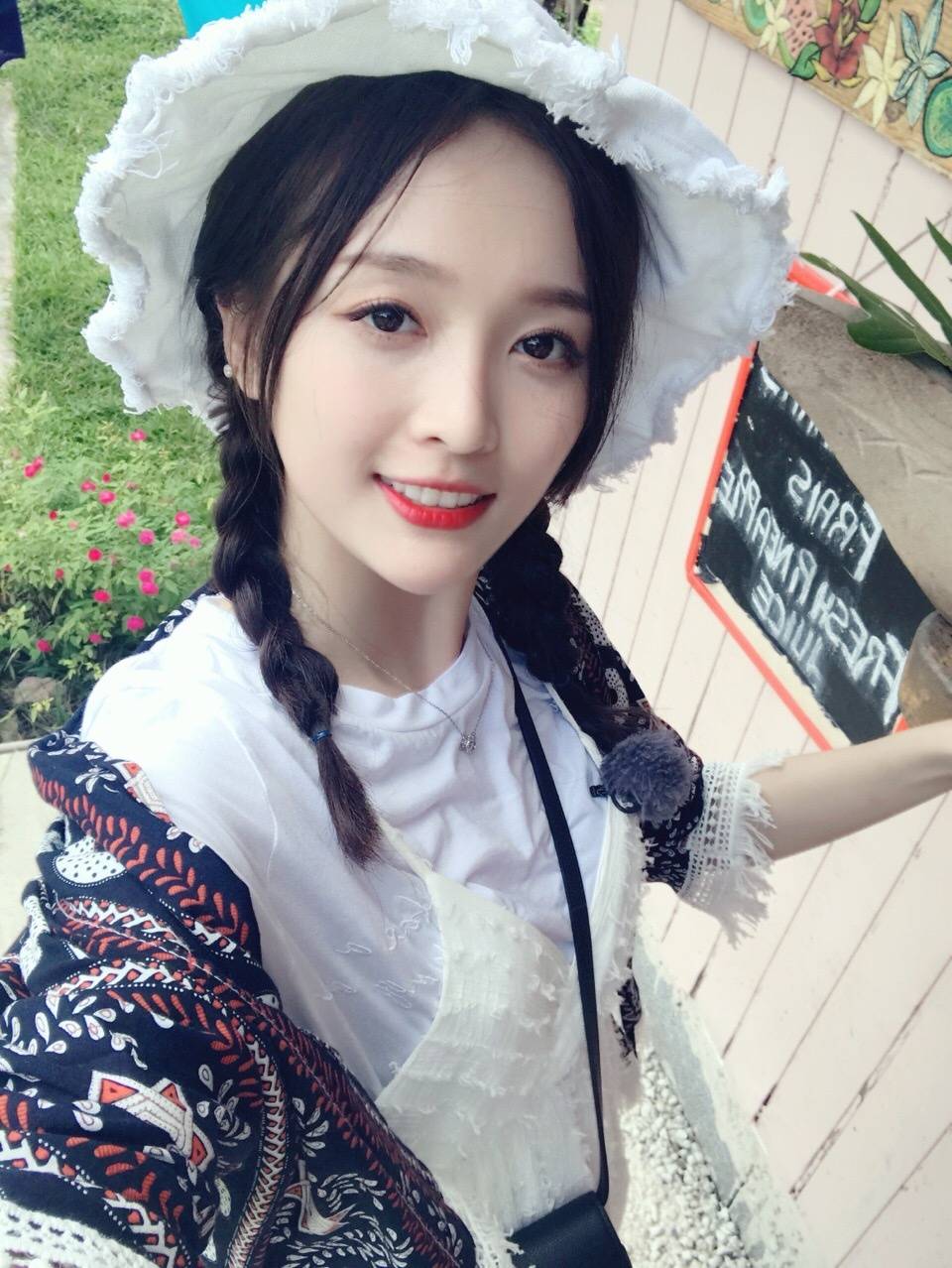 吴宣仪:微博更新高清图