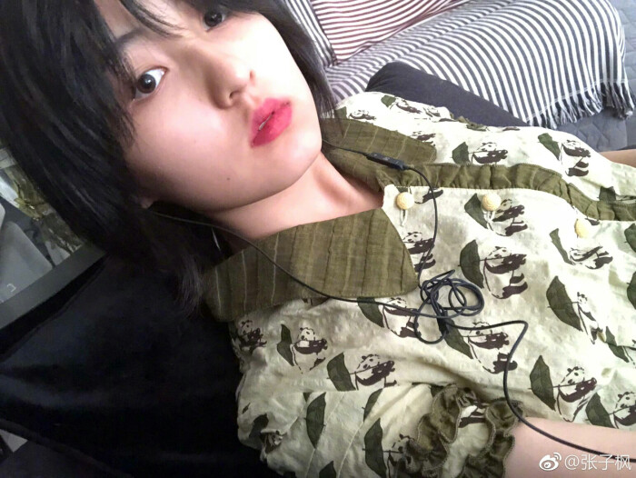 张子枫 微博