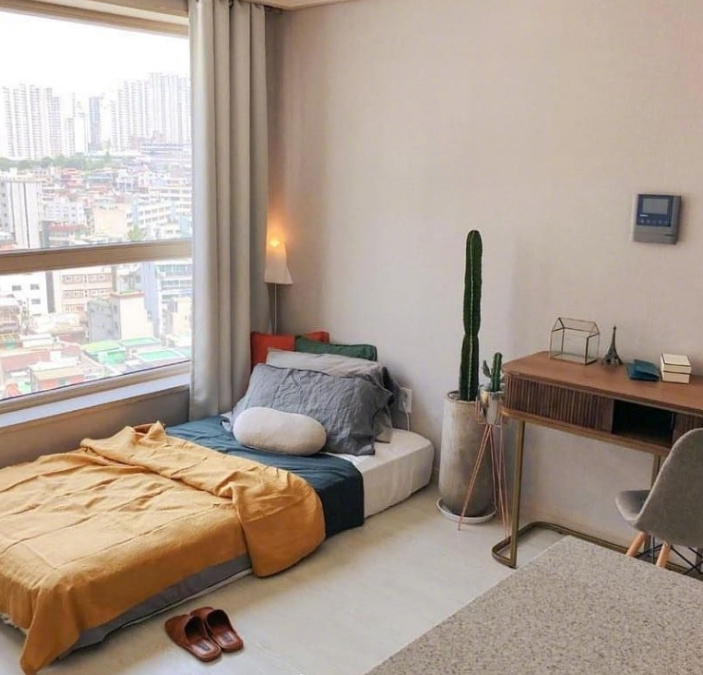 oneroom当然少不了卧室的温馨设计, 既便是一个人也能够拥有家的温暖