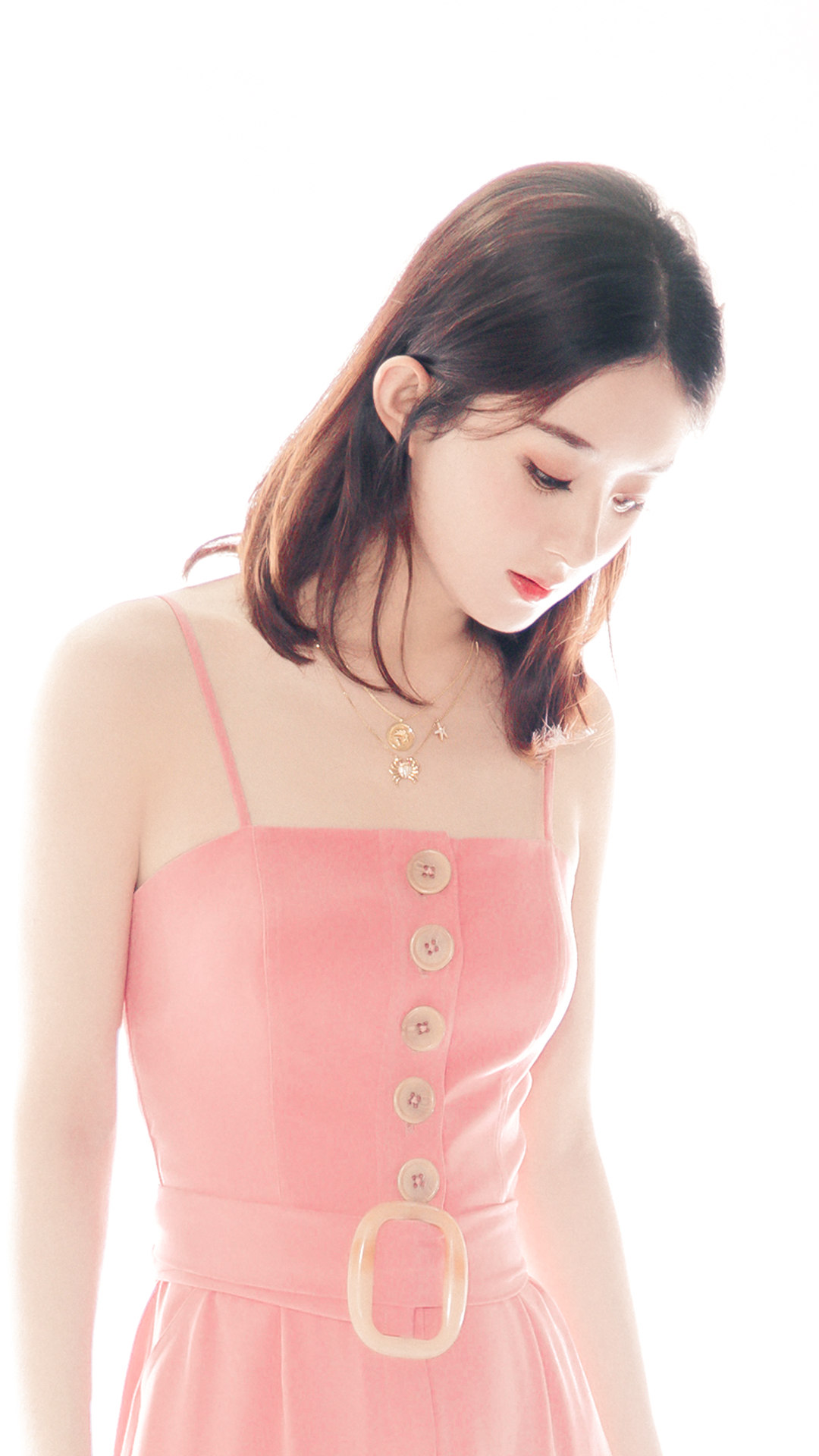 赵丽颖 #爱奇艺vip代言人赵丽颖# cr.@萌贱兔小白