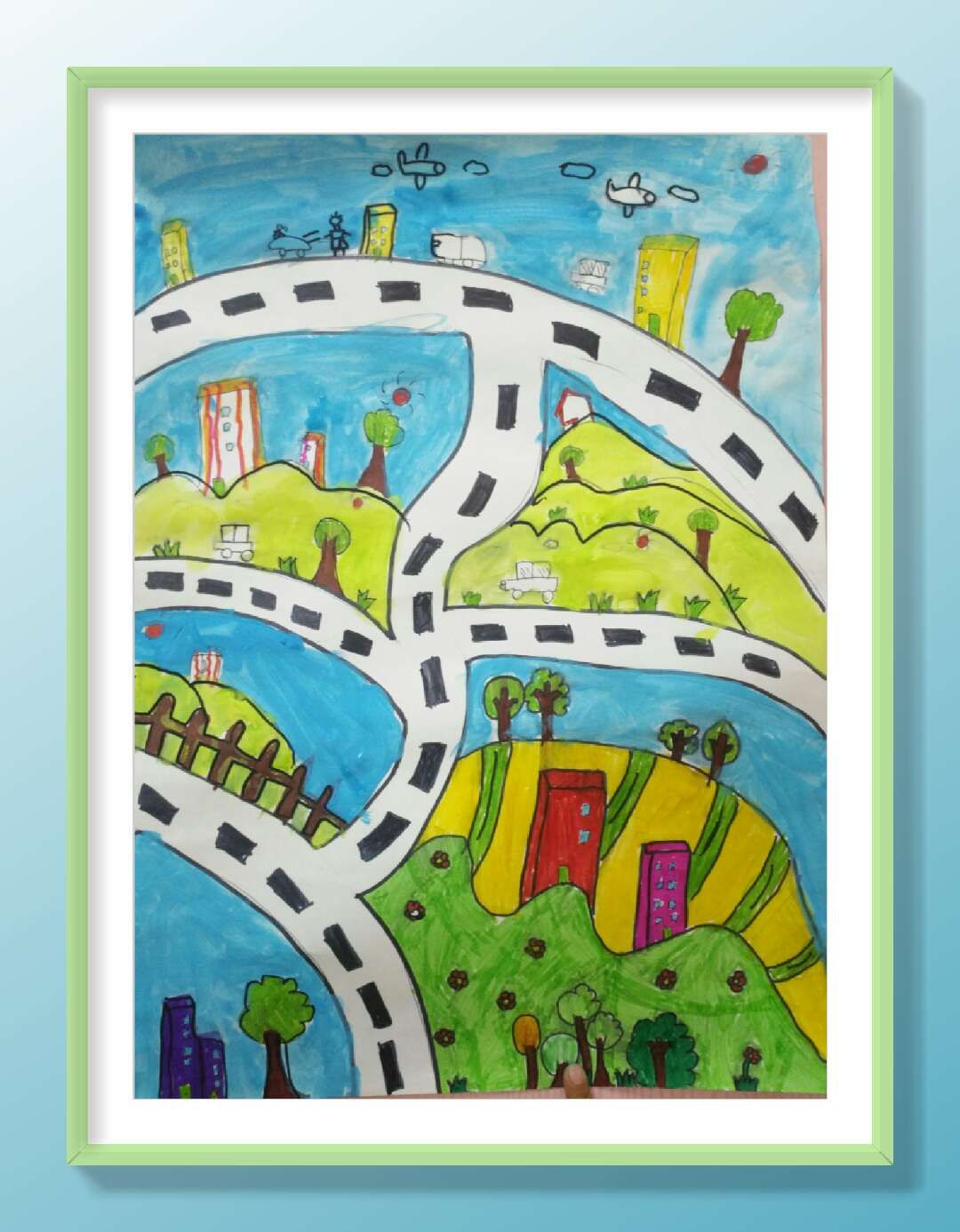 本节课用4开大纸张让学员们设计我的城市,学会布局画面,蜿蜒的公路