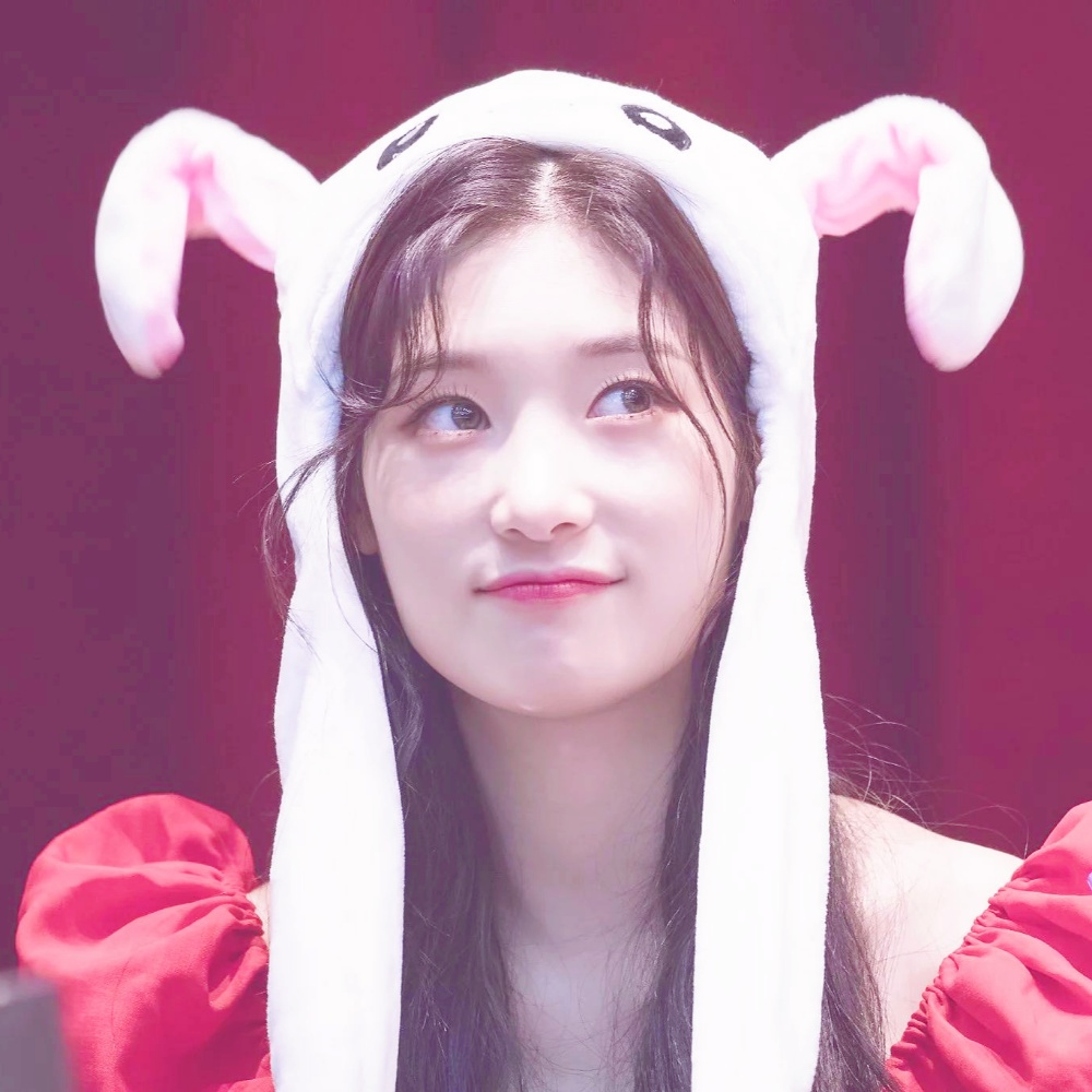 爱豆头像郑彩妍