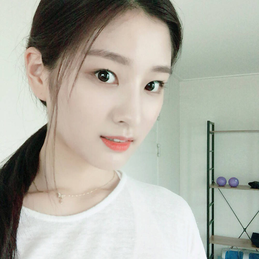 申艺恩 