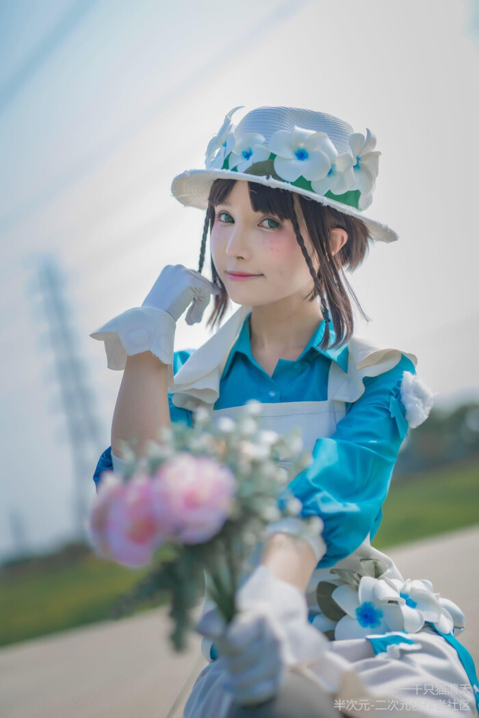 po:千禾摄影: @阿萨姆莱asamurai_ 服装感谢: @江南cos坊不敢去想艾玛