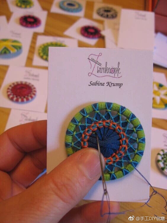 随手找到的小圆环,绕上剩余的彩线,颜值高又实用,太厉害了!(教程)