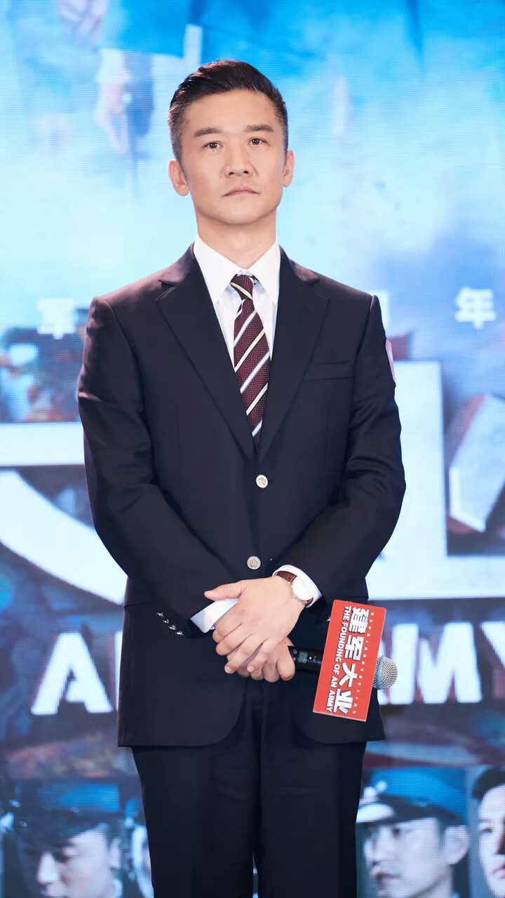 黄志忠 