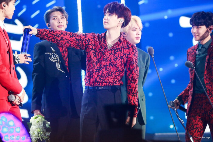 suga 闵玧其 bts 防弹少年团 20180830 soribada颁奖典礼