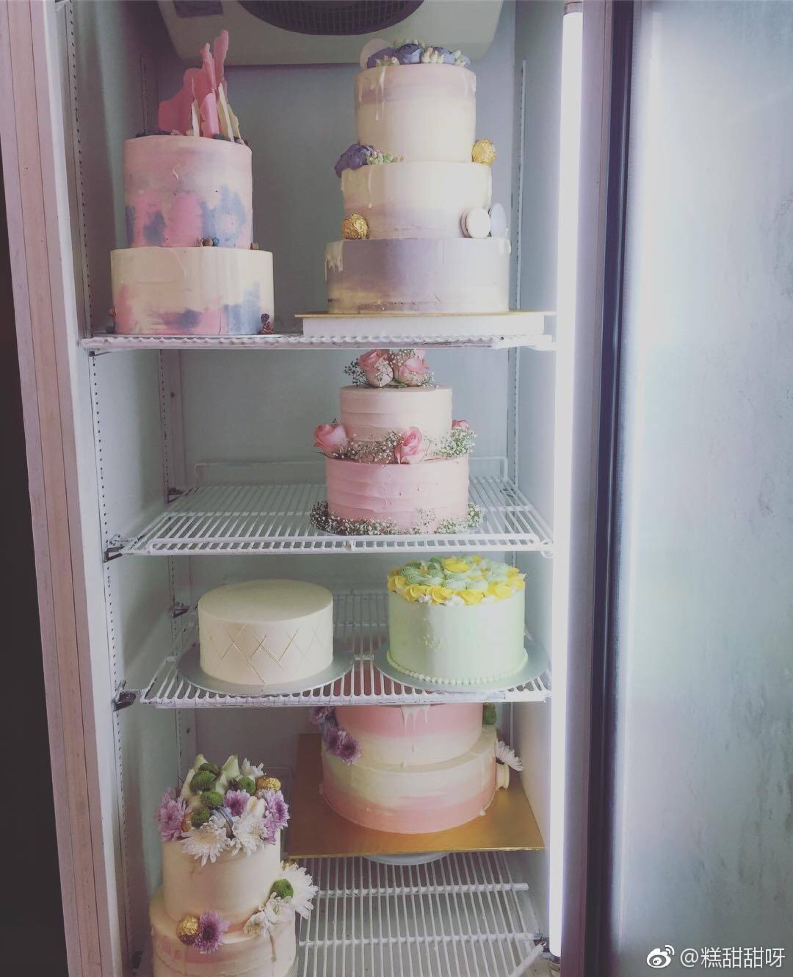 幸福就是冰箱里填满蛋糕.