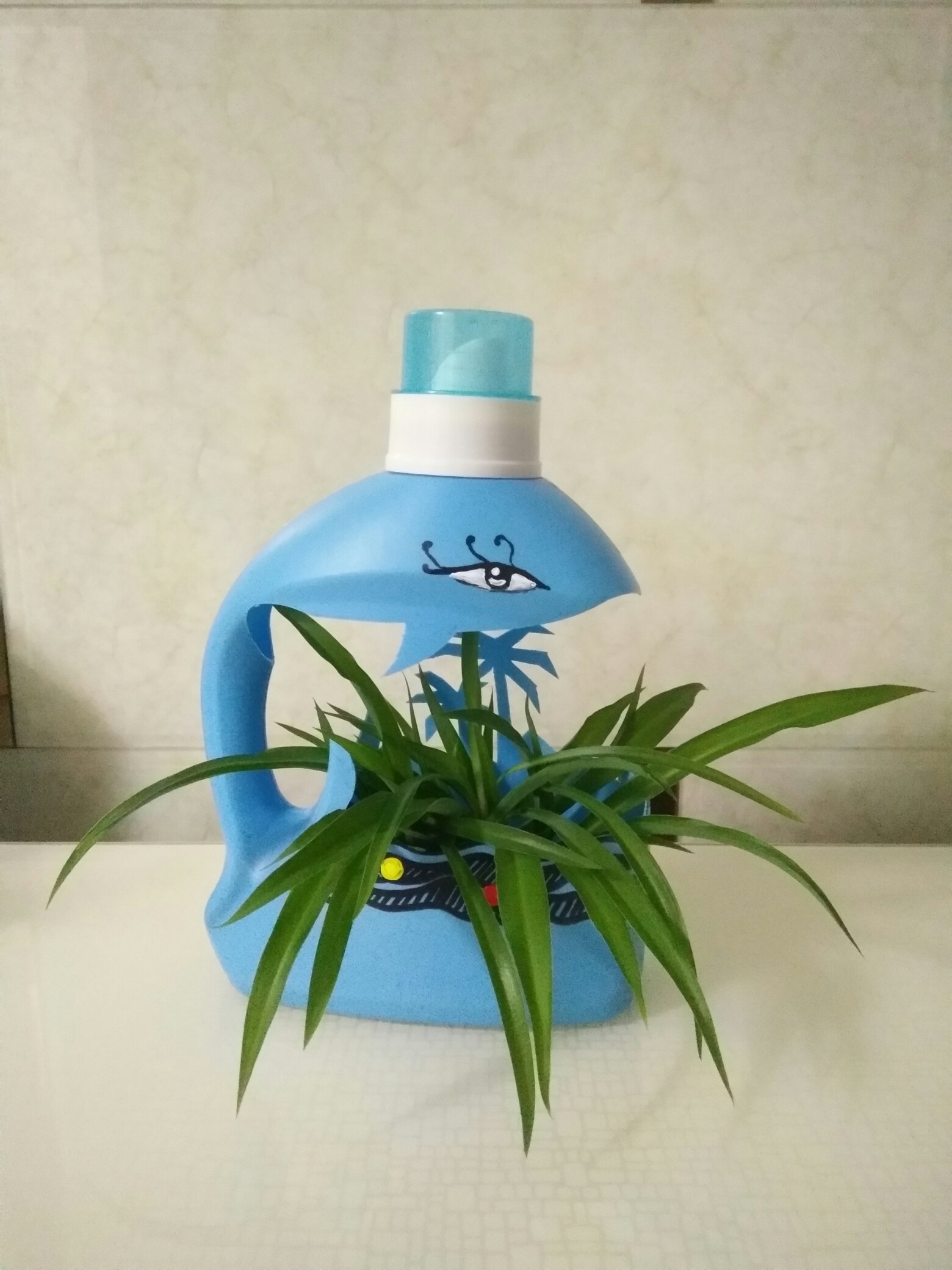洗衣液瓶改造花瓶图片图片