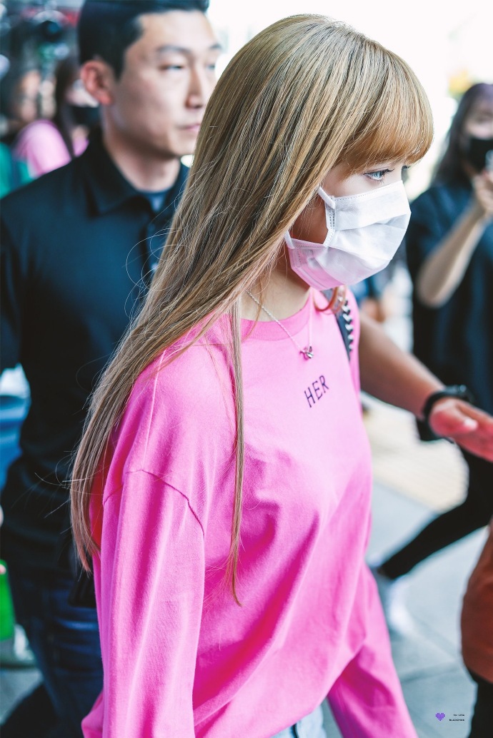 180818 仁川机场入境 lisa