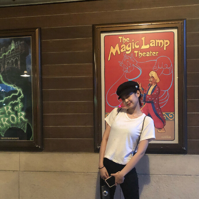 180830 jennierubyjane 更新一则 and now my disney story begins.