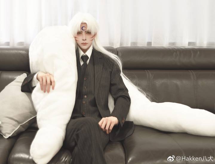 犬夜叉# 杀生丸 cos: hakken八犬(图源微博)